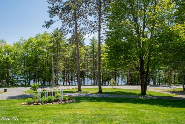 741 North Shore Road, Edinburg, NY 12835