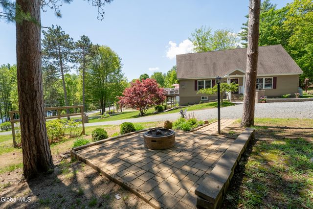 741 North Shore Road, Edinburg, NY 12835