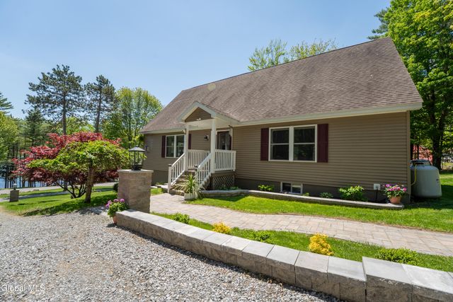 741 North Shore Road, Edinburg, NY 12835