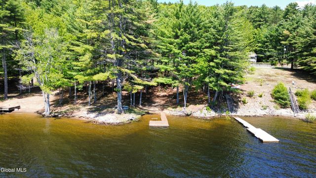 741 North Shore Road, Edinburg, NY 12835