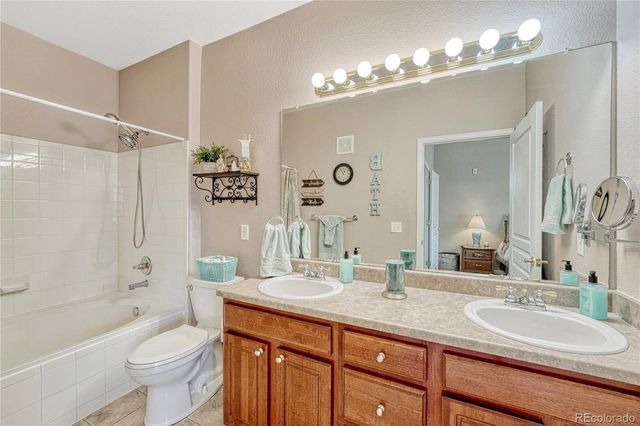 10447 W Hampden Avenue 201, Lakewood, CO 80227