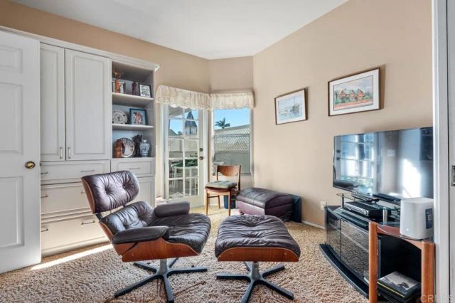 966 C Avenue, Coronado, CA 92118