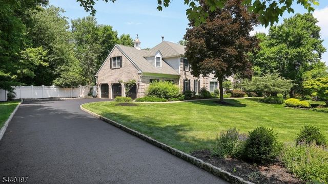 16 Chesterfield Dr, Warren Twp., NJ 07059