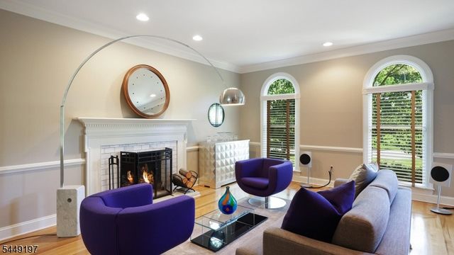 16 Chesterfield Dr, Warren Twp., NJ 07059