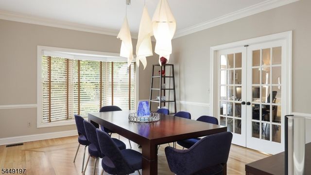 16 Chesterfield Dr, Warren Twp., NJ 07059