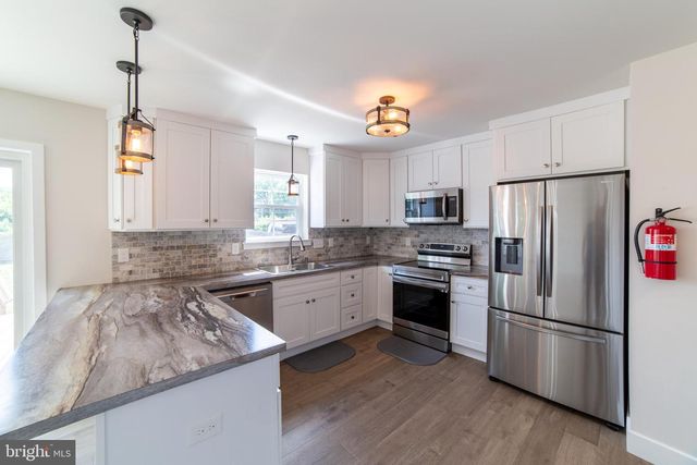 7 HOUSTON AVE, Westville, NJ 08093