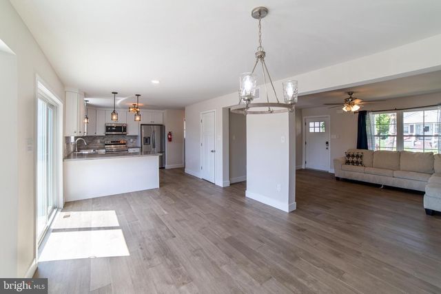 7 HOUSTON AVE, Westville, NJ 08093