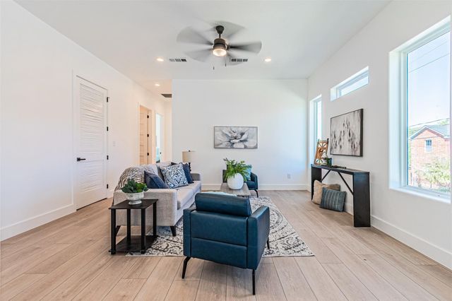 4309 Sylvester Street, Dallas, TX 75219