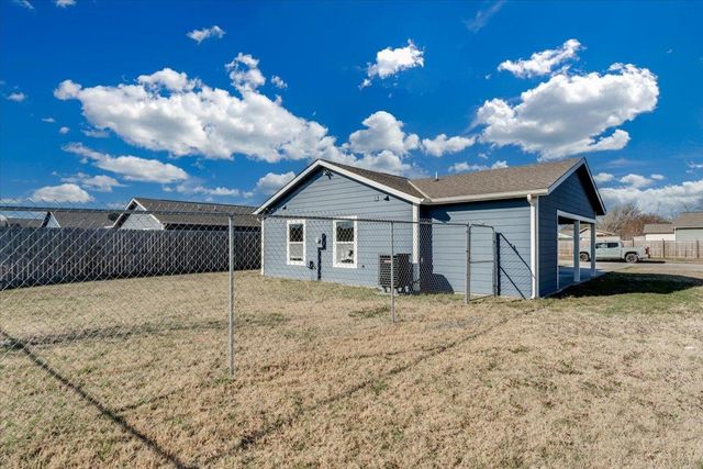 4406 S Ellis, Wichita, KS 67216