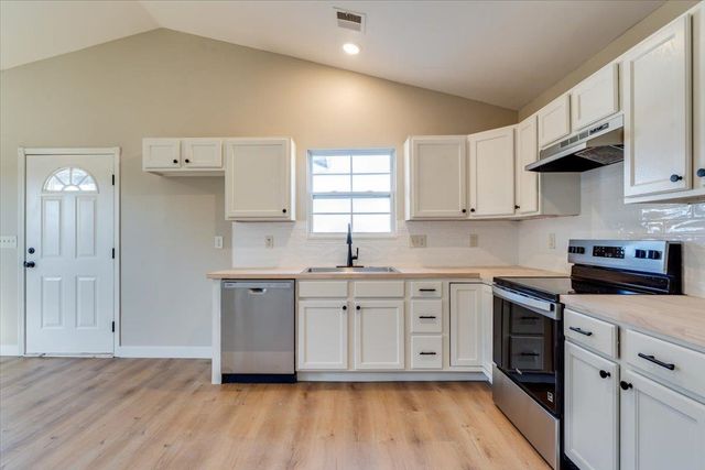 4406 S Ellis, Wichita, KS 67216