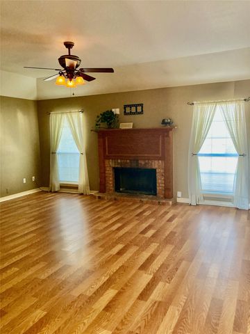 2126 Middle Creek Boulevard, Bossier City, LA 71111