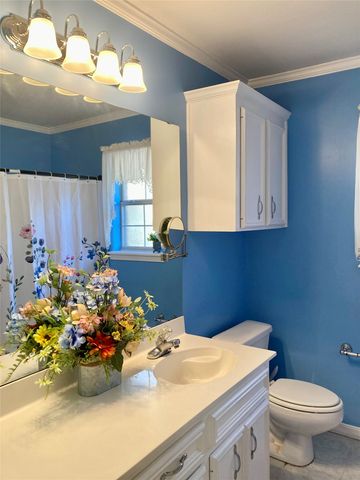 2126 Middle Creek Boulevard, Bossier City, LA 71111