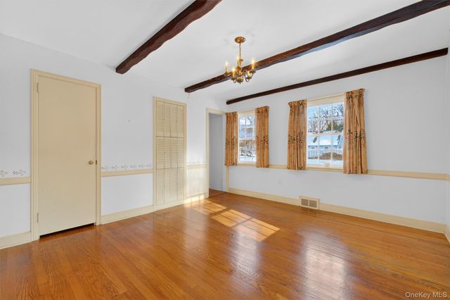 15 Valley View Road, Hyde Park, NY 12538