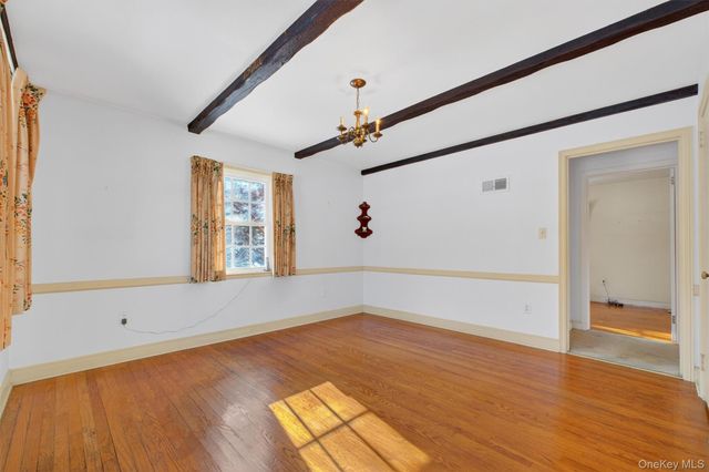 15 Valley View Road, Hyde Park, NY 12538