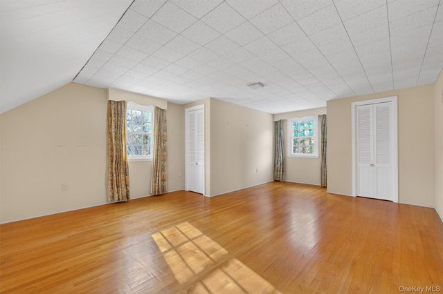 15 Valley View Road, Hyde Park, NY 12538