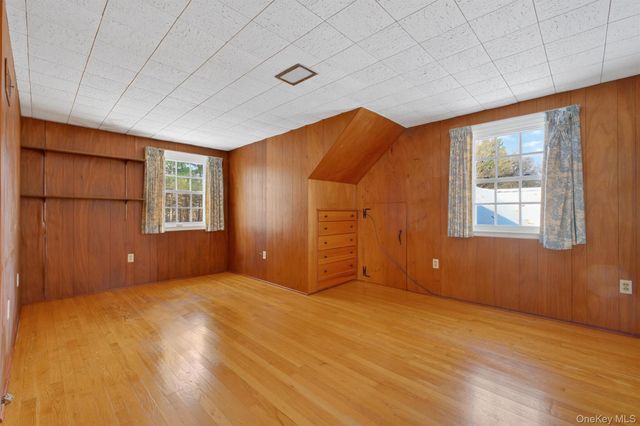 15 Valley View Road, Hyde Park, NY 12538