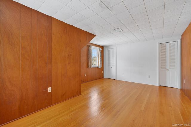 15 Valley View Road, Hyde Park, NY 12538