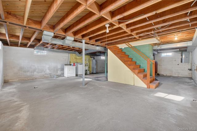 15 Valley View Road, Hyde Park, NY 12538