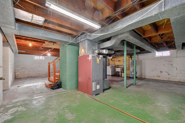 15 Valley View Road, Hyde Park, NY 12538