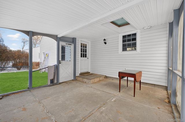 15 Valley View Road, Hyde Park, NY 12538