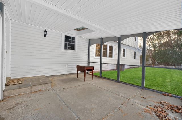 15 Valley View Road, Hyde Park, NY 12538