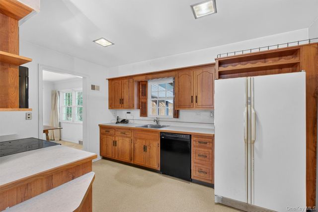 15 Valley View Road, Hyde Park, NY 12538