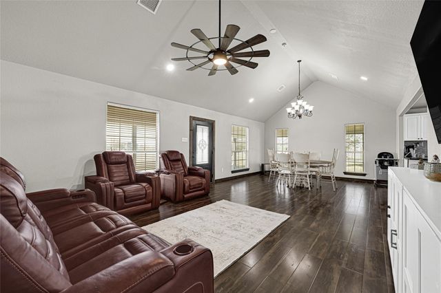 952 County Road 602, Dayton, TX 77535