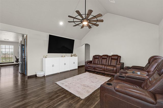 952 County Road 602, Dayton, TX 77535