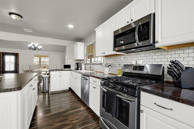 952 County Road 602, Dayton, TX 77535