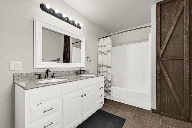 952 County Road 602, Dayton, TX 77535