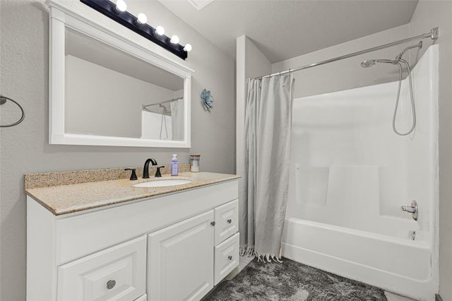 952 County Road 602, Dayton, TX 77535