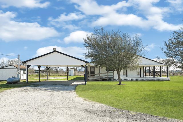 952 County Road 602, Dayton, TX 77535