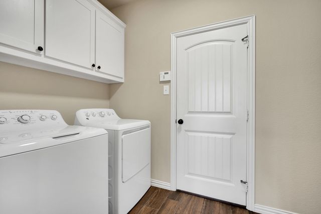 441 Lake Park Drive, Midlothian, TX 76065