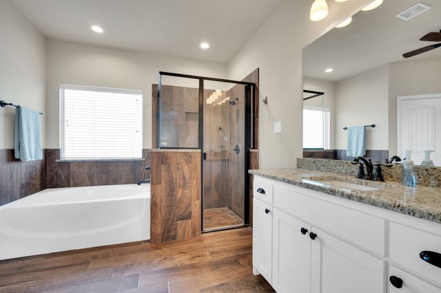 441 Lake Park Drive, Midlothian, TX 76065
