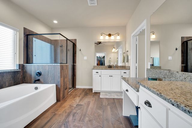 441 Lake Park Drive, Midlothian, TX 76065