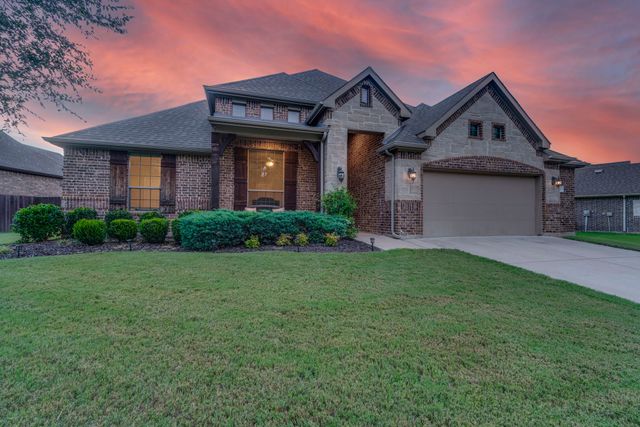 441 Lake Park Drive, Midlothian, TX 76065
