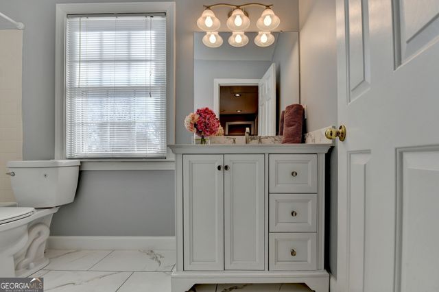 2500 Peregrine Trail, Suwanee, GA 30024