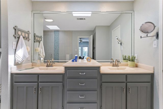 2412 Stanley Avenue, Fort Worth, TX 76110