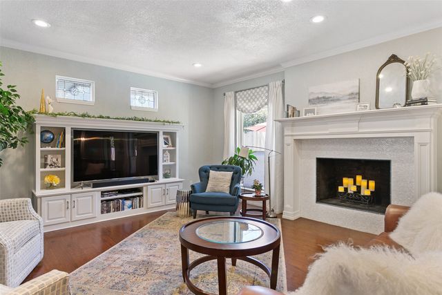 2412 Stanley Avenue, Fort Worth, TX 76110