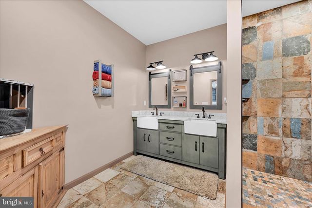 145 FRANKLINTOWN RD, Dillsburg, PA 17019