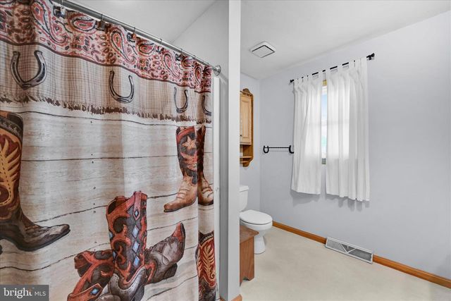 145 FRANKLINTOWN RD, Dillsburg, PA 17019