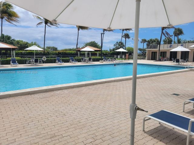 2625 Collins Ave 1601, Miami Beach, FL 33140