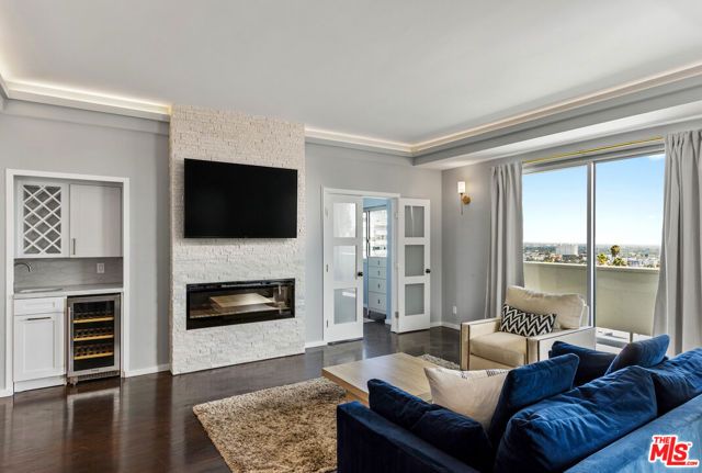 7250 Franklin Avenue 616, Los Angeles, CA 90046