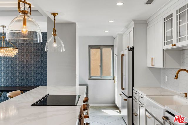 7250 Franklin Avenue 616, Los Angeles, CA 90046