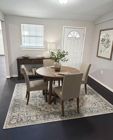 866 N Victory Drive, Houston, TX 77088