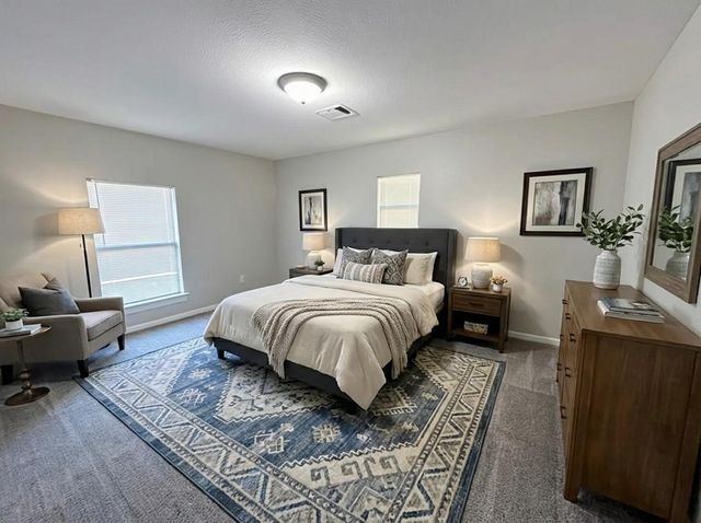 866 N Victory Drive, Houston, TX 77088