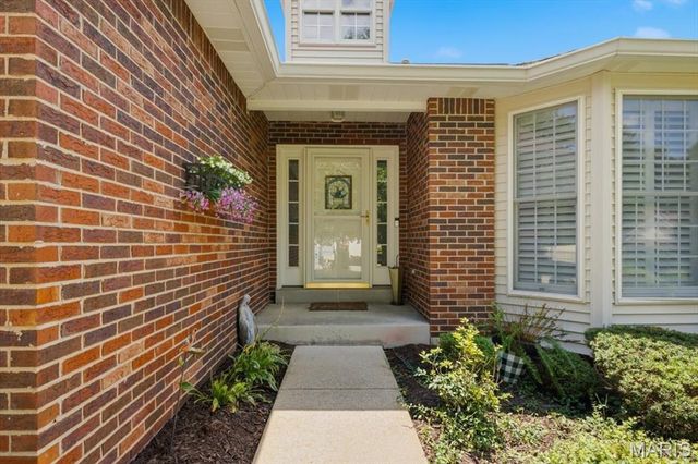 5532 Heather Bluff Court, Mehlville, MO 63128