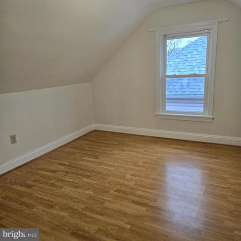 8 MANNAKEE ST, Rockville, MD 20850