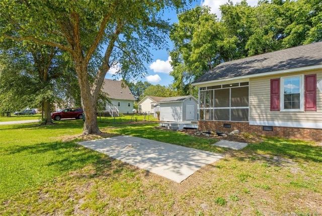 1301 E 10th Street, Lumberton, NC 28358