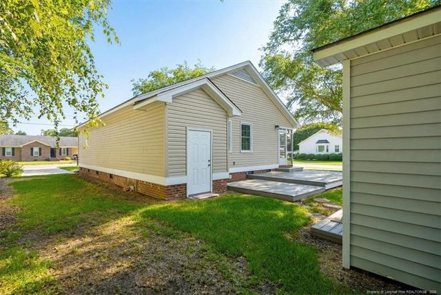 1301 E 10th Street, Lumberton, NC 28358